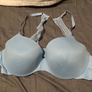 Victoria’s Secret bra razorback, lined Demi, incredible by Victoria’s Secret